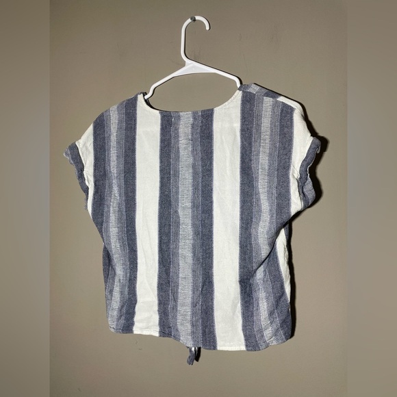 Cloth & Stone Blue and White Crop Tie Front Button Down Shirt Size XS - Picture 3 of 3